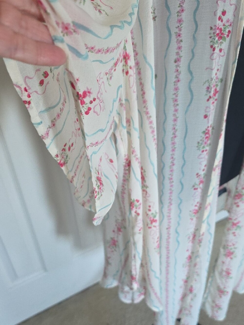 Torrid Cream Kimono with Pink Floral and Light Blue Accents - Picture 3 of 6